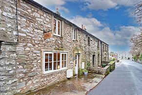 Historical Cottage in Ingleton, No Deposit