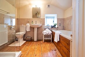 Historical Cottage in Ingleton, No Deposit