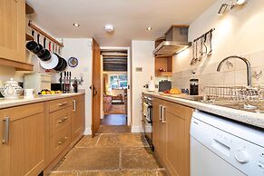 Historical Cottage in Ingleton, No Deposit