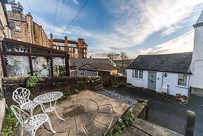 Hillside Cottage in Matlock, No Deposit