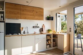 Chalet by Hegermeer With Harbor Access