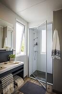 Chalet by Hegermeer With Harbor Access