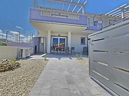 Home Geranio With Private Garden