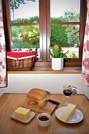 Disabled Friendly Cottage in Midlands, No Deposit