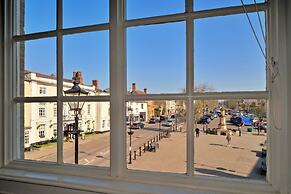 Apartment in Brackley Town Hall Charm