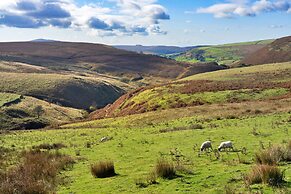 Barn in Peak District Near Buxton