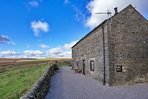 Barn in Peak District Near Buxton