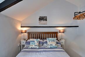 Cottage in Cornwall Near Porth Beach
