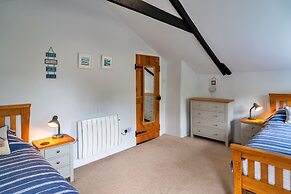 Cottage in Cornwall Near Porth Beach