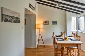 Cottage in Cornwall Near Porth Beach