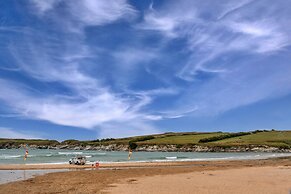 Cottage in Cornwall Near Porth Beach