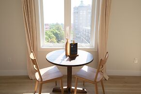 Boardwalk Suites & Residences By Kasa