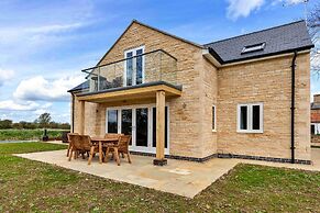 Cottage in Northumberland With Riverside Walk