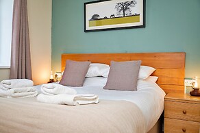 Lodge in Thirsk With Spa & Scenic Trails