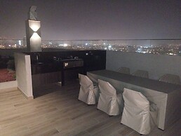 Relax and Work at Miraflores