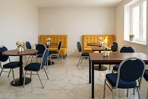 Double B at Freedom square