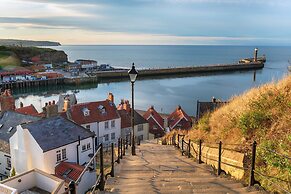 Cottage in Whitby Near Scenic Seafront