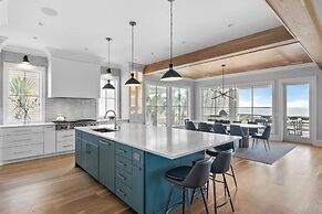 712 Ocean Blvd by Avantstay New Construction w/ Pool, Game Zone, Priva