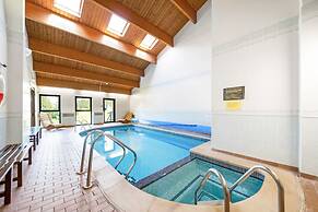 Lodge in Thirsk With Spa & Scenic Trails