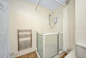 Lodge in Thirsk With Spa & Scenic Trails