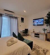 The Signature Cozy Luxury Apartments