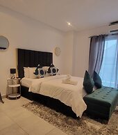 The Signature Cozy Luxury Apartments