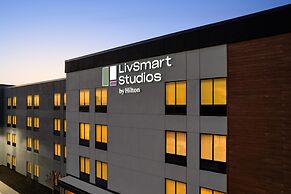 LivSmart Studios By Hilton Kokomo