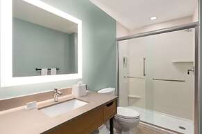 LivSmart Studios By Hilton Kokomo