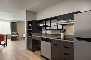LivSmart Studios By Hilton Kokomo
