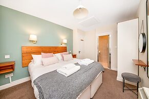 Cottage in Thirsk With Scenic Trails & Spa