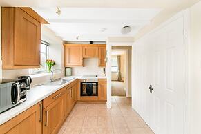 Cottage in Thirsk With Scenic Trails & Spa