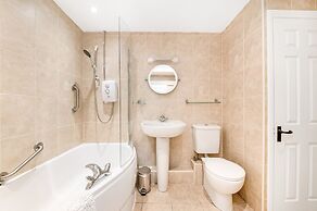 Cottage in Thirsk With Scenic Trails & Spa