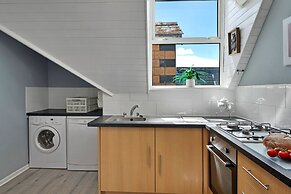 Seaside Apartment With Stunning Views, No Deposit