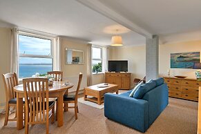 Seaside Apartment With Stunning Views, No Deposit