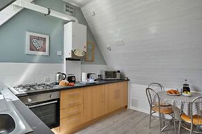 Seaside Apartment With Stunning Views, No Deposit
