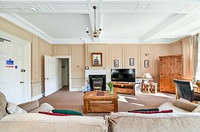 Lodge in Thirsk With Scenic Trails & Spa