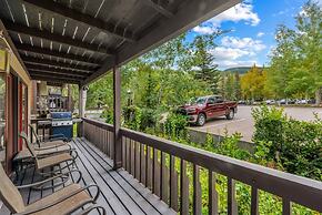 Cozy and Convenient 2BR in Vail Village - Walk to Gondola One