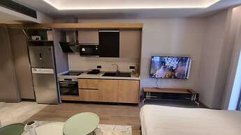 The Diamond inCity Luxury Suites by Cozy