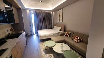 The Diamond inCity Luxury Suites by Cozy