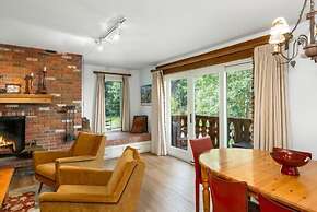 2 Bedroom Mountain Condo in Vail Village at Gondola One