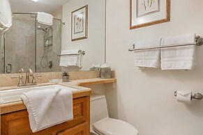 Convenient 2 Bedroom Condo in Vail Near Golden Peak Lift - Walk to Sho