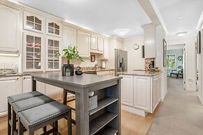 Convenient 2 Bedroom Condo in Vail Near Golden Peak Lift - Walk to Sho