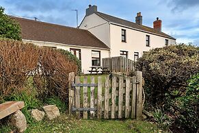 Cottage in Cornwall With Stunning Sea Views