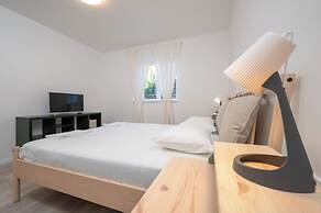 Beachfront apartments Nincevic