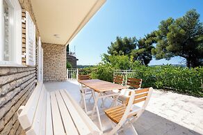 Beachfront apartments Nincevic