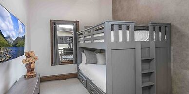 Luxury 3 Bedroom Condo in the Heart of Vail Village