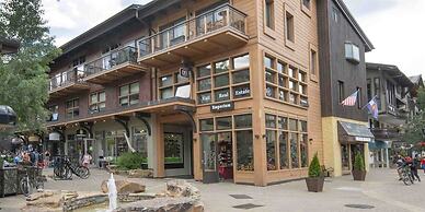 Luxury 3 Bedroom Condo in the Heart of Vail Village
