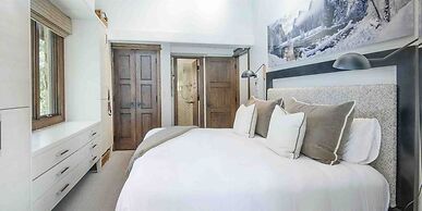 Luxury 3 Bedroom Condo in the Heart of Vail Village