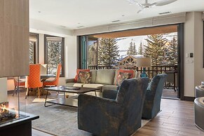 Luxury 3 Bedroom Condo in the Heart of Beaver Creek Village With Heate