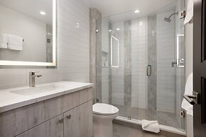 Luxury 3 Bedroom Condo in the Heart of Beaver Creek Village With Heate